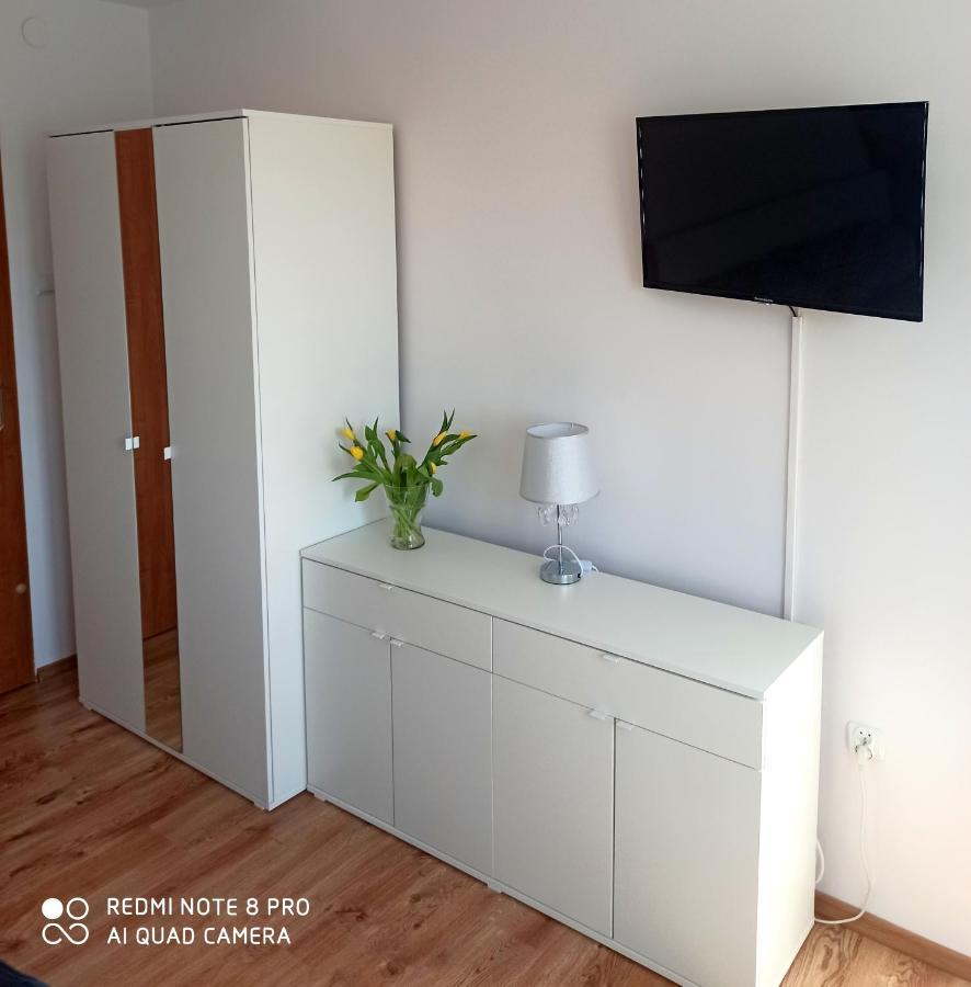 Wynajem Pokoi Wiki Apartment มิโคไวกี ภายนอก รูปภาพ