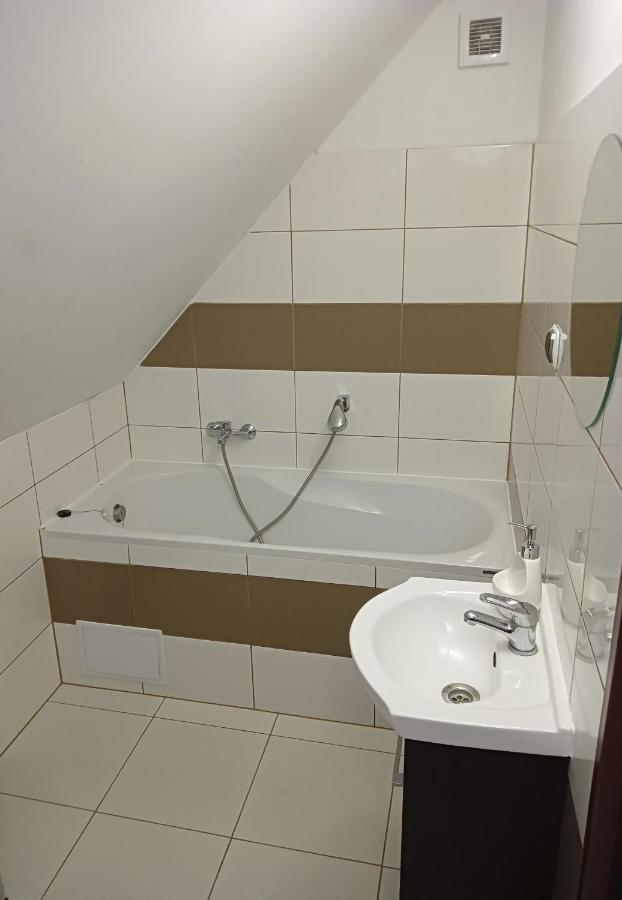 Wynajem Pokoi Wiki Apartment มิโคไวกี ภายนอก รูปภาพ